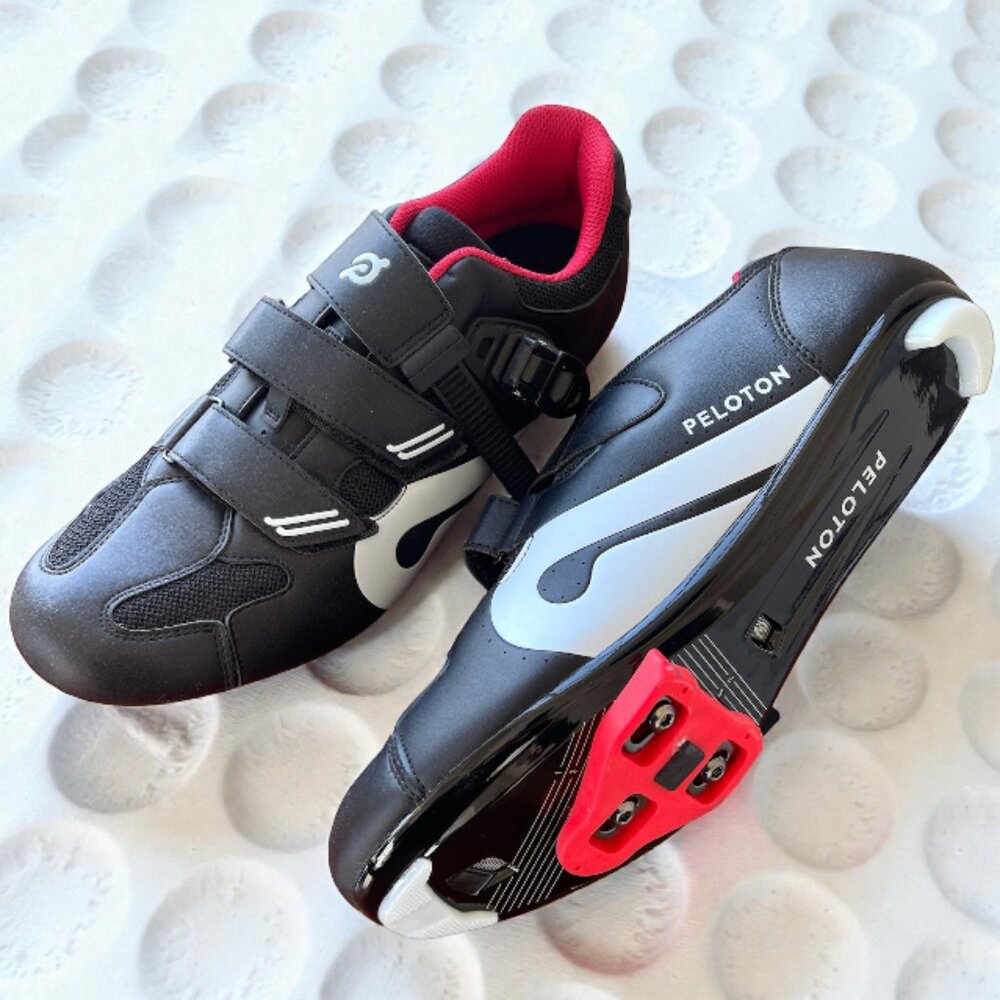 PELOTON Cycling shoes Women sz 9 black biking cleats